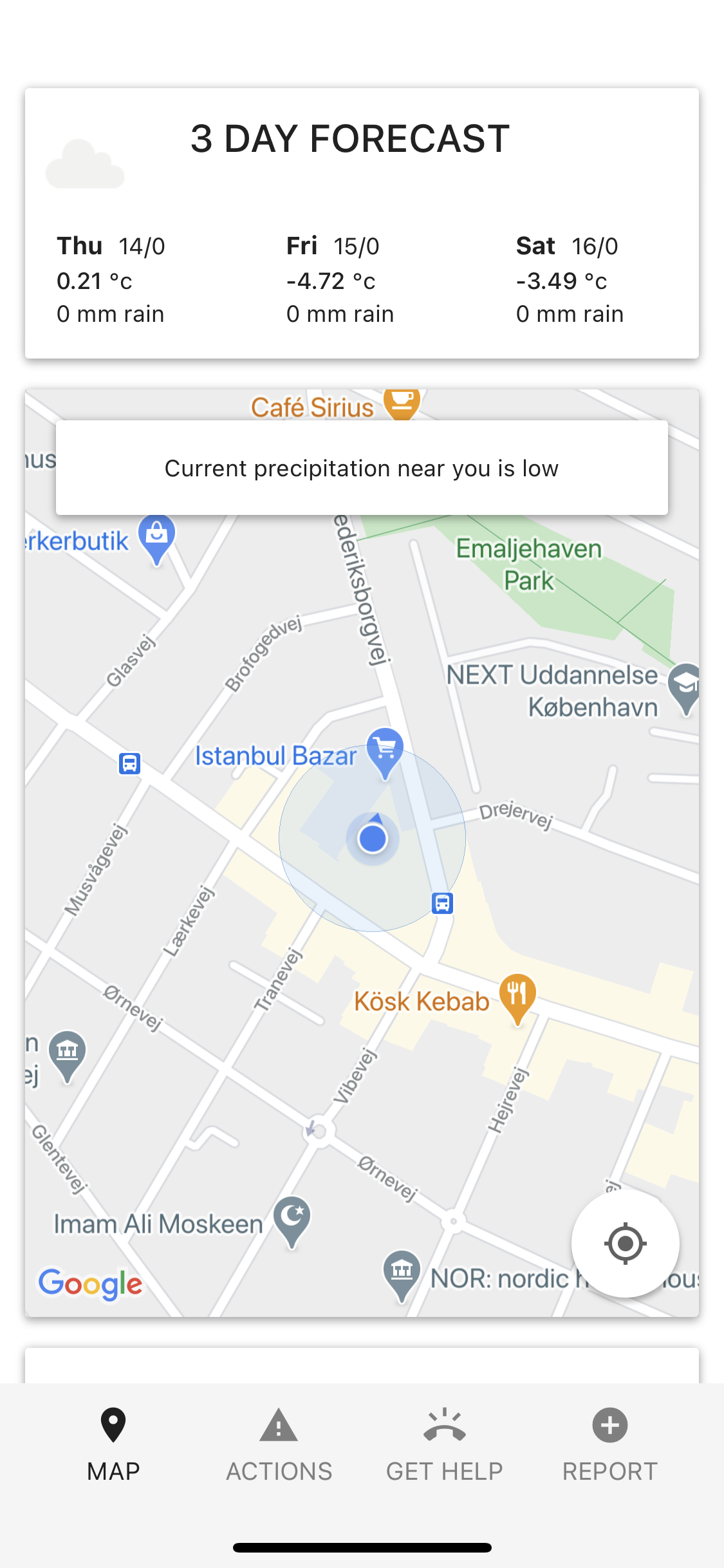 āMapā view showing the 3-day flood forecast (ThuāSat temperatures and 0 mm rain) above a Google map centered on the userās location in Copenhagen, with a āCurrent precipitation near you is lowā alert banner.